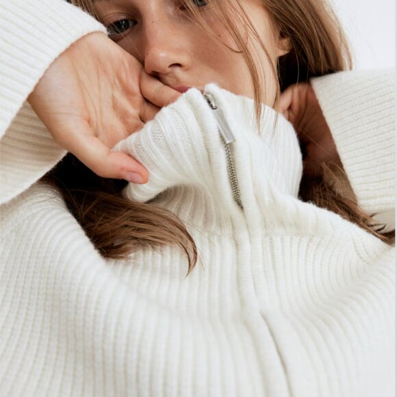 BOGO H & M Oversized Rib-Knit Half-Zip Sweater - Picture 3 of 15